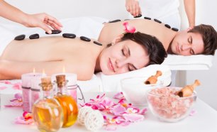 Viagem Relaxante a Dois! Massagem de pedras Quentes com Aromaterapia, Cromoterapia e Banho em Guimarães!