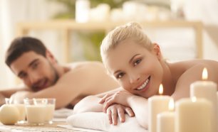 Momento de Romance! Massagem Corporal a 2 com Mini-Facial e Almofada Terapêutica na Boavista!