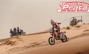 Sente a Adrenalina do Dakar! Test Drive Moto Bianchi Prata para 1 Pessoa! 